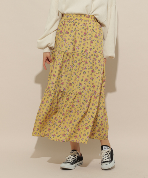 apres jour（アプレジュール）の「小花ティアードスカート【ZOZOTOWN限定アイテム】（スカート・レディース・マスタード/ブラック/オフホワイト/ダークブルー・フリー）」の5枚目の写真