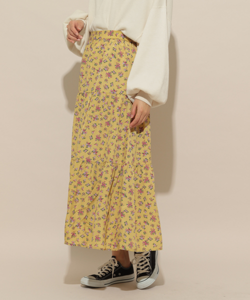 apres jour（アプレジュール）の「小花ティアードスカート【ZOZOTOWN限定アイテム】（スカート・レディース・マスタード/ブラック/オフホワイト/ダークブルー・フリー）」の8枚目の写真