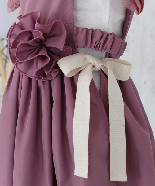 Rora（ローラ）の「コジー エプロン ドレス(2color)（エプロン・キッズ・ベージュ/ラベンダー・S/M）」の15枚目の写真