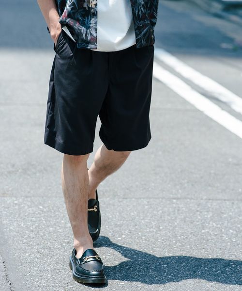 SHIPS JET BLUE（シップスジェットブルー）の「SHIPS JET BLUE: T/R ワイドショーツ（その他パンツ・メンズ・ブラック/グレー/キャメル・SMALL/MEDIUM/LARGE/X-SMALL）」の2枚目の写真