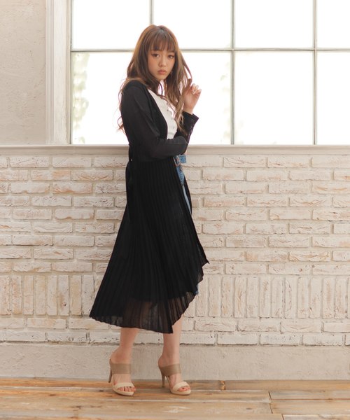 LIPSERVICE（リップサービス）の「テールラインプリーツニット