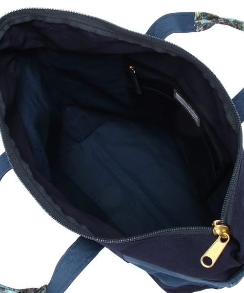 BEAUTY&YOUTH UNITED ARROWS(ビューティーアンドユースユナイテッドアローズ)の「BY キャンバス プリント ストラップ トート(トートバッグ・メンズ・ホワイト/ネイビー・フリー)」の7枚目の写真