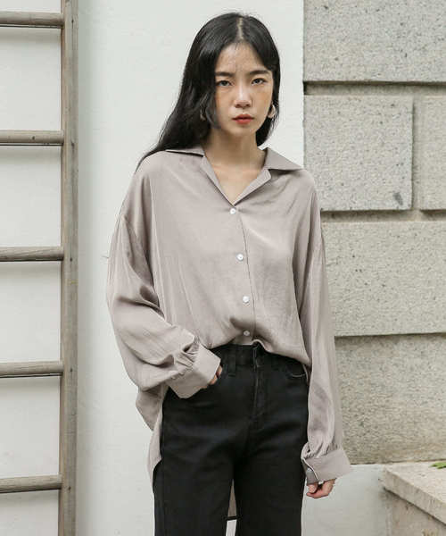UNE MANSION(ユヌマンション)の「【Original】スモーキーオープンカラーシャツ(シャツ/ブラウス)」|グレイッシュベージュ