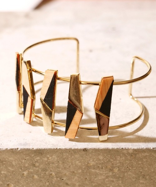 Irolier イロリエール アクセサリー Irolier イロリエール のファッション Irolier イロリエール のバングル リストバンド バングル リストバンド パズルウッドワイドバングル バングル リストバンド 22年レディースファッション福袋特集