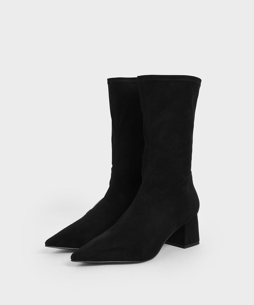 CHARLES & KEITH（チャールズ & キース）の「テクスチャード ポインテッドトゥヒールカーフブーツ / Textured Pointed Toe Heeled Calf Boots（ブーツ・レディース・ブラック/ブラウン・22.5cm/23cm/23.5cm/24.5cm/25cm/25.5cm）」の3枚目の写真