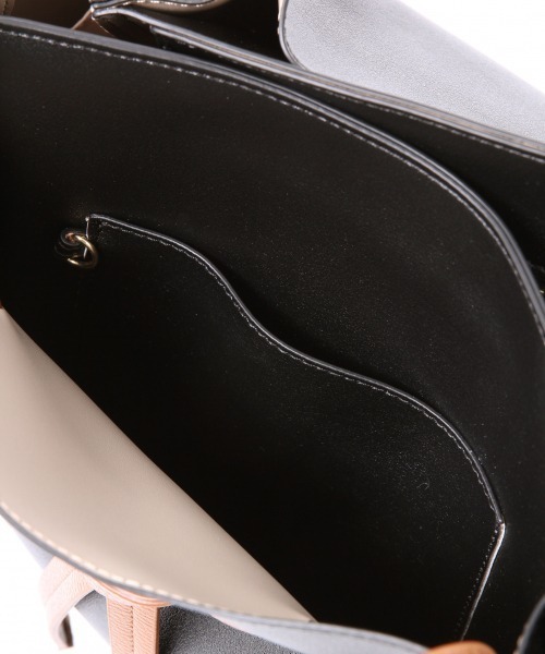 GLOBAL WORK（グローバルワーク）の「10ポケ肩掛けA4トート/861838（トートバッグ・レディース・ブラウン/ベージュ/オフホワイト/ブラック・FREE）」の7枚目の写真