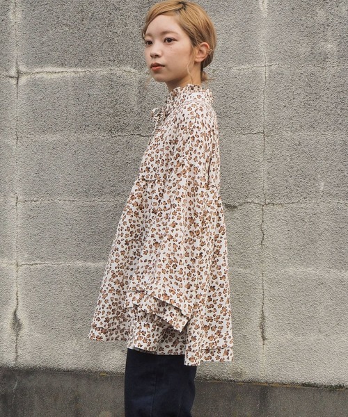 tiptop（ティップトップ）の「キラキラハイネックフレアブラウス（シャツ/ブラウス・レディース・ブラック/パープル/オフホワイト/グリーン/A/B・FREE）」の10枚目の写真