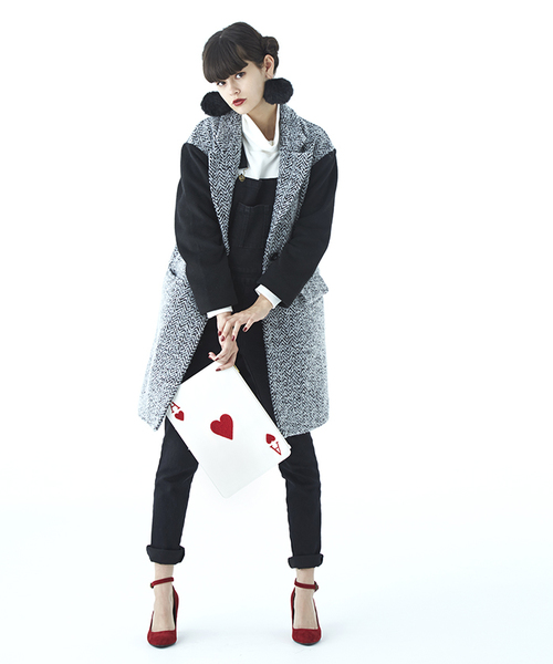 WEGO(ウィゴー)の「WEGO/ビッグファーピアス(ピアス(両耳用)・レディース・ホワイト/ブラック/サックスブルー/パープル/ピンク・FREE)」の9枚目の写真