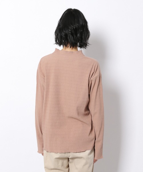 LAKOLE（ラコレ）の「ランダムプリーツハイネックプルオーバー / LAKOLE（Tシャツ/カットソー・レディース・桜/ブラウン系その他/ブラック/オフホワイト・MEDIUM/SMALL）」の22枚目の写真