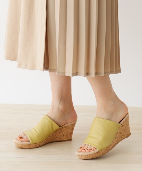 DRESKIP(ドレスキップ)の「◆やわらか素材まが~るサンダル(サンダル・レディース・ブラック/アイボリー/こしょう色系・35/45)」の5枚目の写真