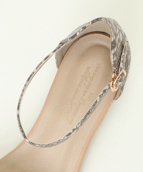 ikka（イッカ）の「ワンストラップサンダル（サンダル・レディース・ブラック/ベージュ/グレー・M/L）」の5枚目の写真