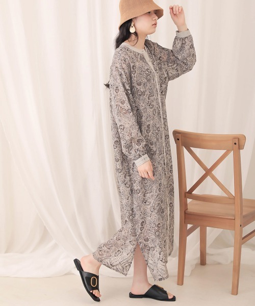 Bab(バブ)の「【WEB限定】ペイズリープリントロングワンピース(ワンピース・レディース・チャコールグレー/ベージュ・38)」の6枚目の写真