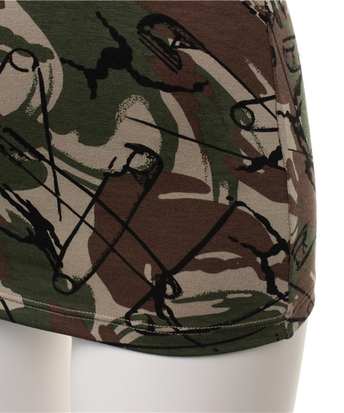 HYSTERIC GLAMOUR（ヒステリックグラマー）の「BRITISH PINS CAMO総柄 キャミソール（キャミソール・レディース・その他2・FREE）」の3枚目の写真