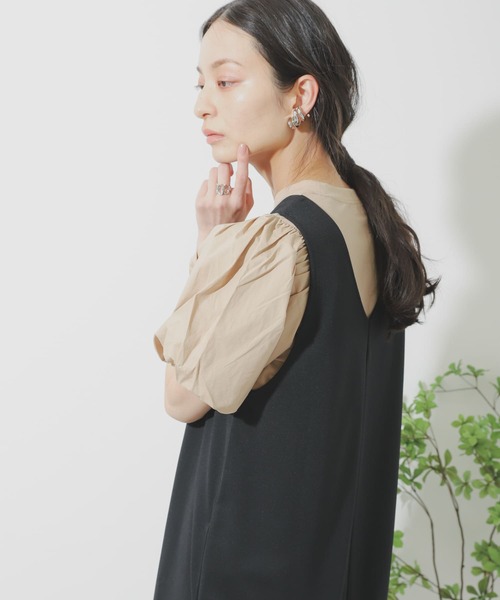 SENSE OF PLACE by URBAN RESEARCH（センスオブプレイスバイアーバンリサーチ）の「ボリュームスリーブドッキングトップ（Tシャツ/カットソー・レディース・オフホワイト/ベージュ/ブラック・ONE）」の4枚目の写真