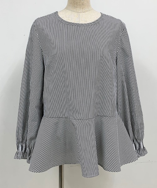 PICCIN(ピッチン)の「袖シャーリング裾フレアブラウス(シャツ/ブラウス・レディース・ブラック/ブルー/ブラック系その他/ブルー系その他・M)」の18枚目の写真