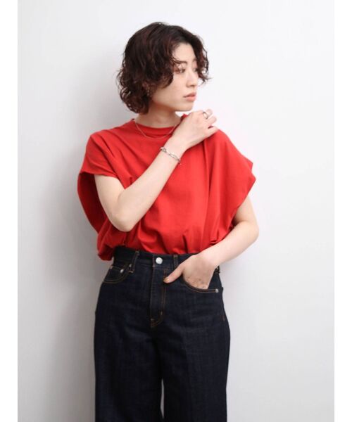 Ungrid(アングリッド)の「ルーズノースリトップス(Tシャツ/カットソー・レディース・チャコールグレー/レッド/オフホワイト・FREE)」の8枚目の写真