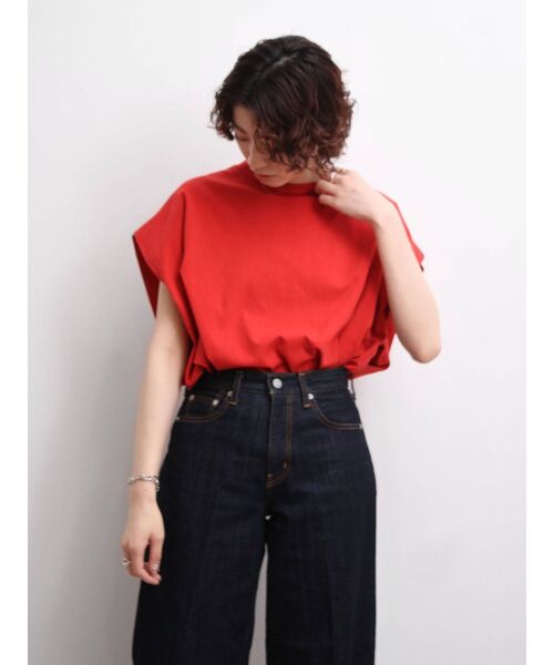 Ungrid(アングリッド)の「ルーズノースリトップス(Tシャツ/カットソー・レディース・チャコールグレー/レッド/オフホワイト・FREE)」の9枚目の写真