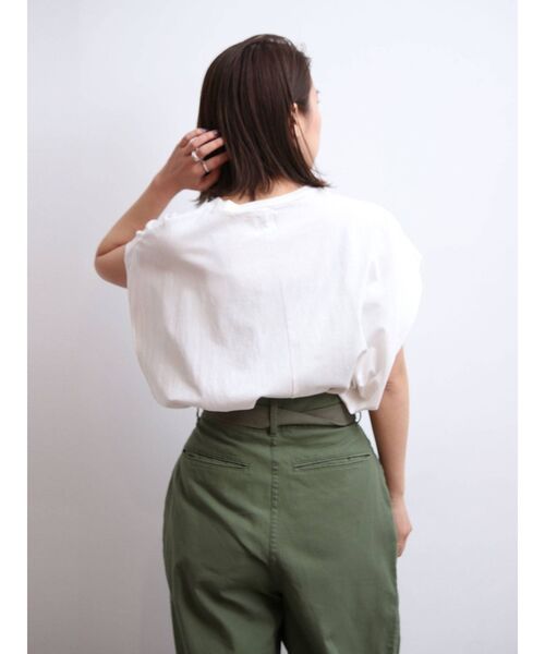 Ungrid(アングリッド)の「ルーズノースリトップス(Tシャツ/カットソー・レディース・チャコールグレー/レッド/オフホワイト・FREE)」の11枚目の写真