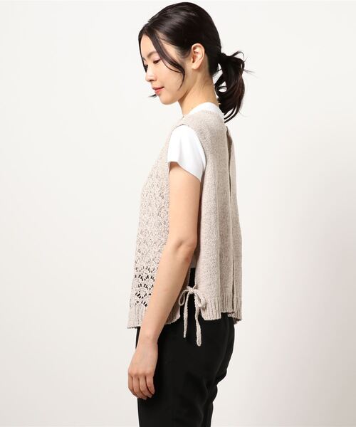 Samansa Mos2(サマンサ モスモス)の「テープヤーン前後着ベスト(ベスト・レディース・ブラック/ベージュ/オフホワイト・フリ-)」の5枚目の写真