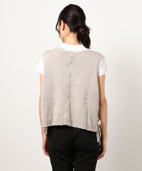 Samansa Mos2(サマンサ モスモス)の「テープヤーン前後着ベスト(ベスト・レディース・ブラック/ベージュ/オフホワイト・フリ-)」の4枚目の写真