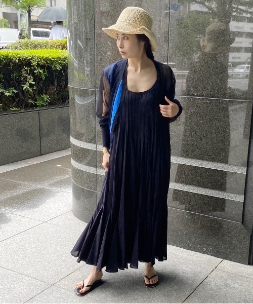 AZUL ENCANTO(アズールエンカント)の「キャンブリックボイル タックキャミワンピース(ワンピース・レディース・ブラック/ダークブラウン/レッド・FREE)」の19枚目の写真
