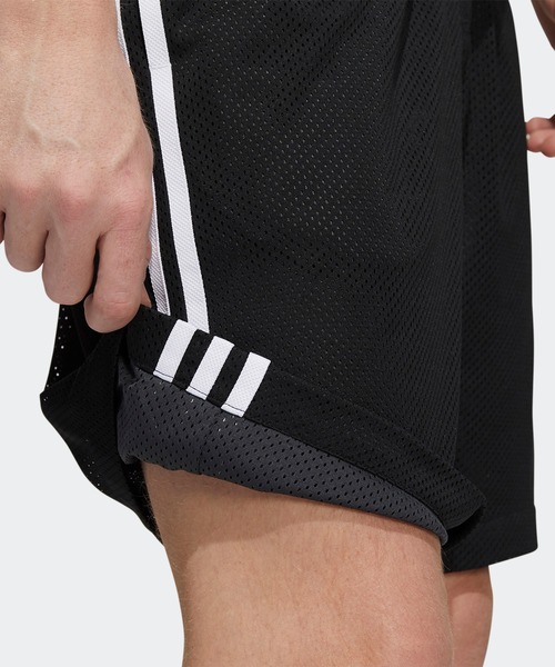 adidas（アディダス）の「バスケットボール ショーツ（ジェンダーニュートラル） / アディダスオリジナルス（メンズ/レディース）（スウェットパンツ・メンズ・ブルー/ブラック・LARGE/XXX-LARGE/MEDIUM/X-SMALL/X-LARGE/XX-LARGE/SMALL）」の8枚目の写真