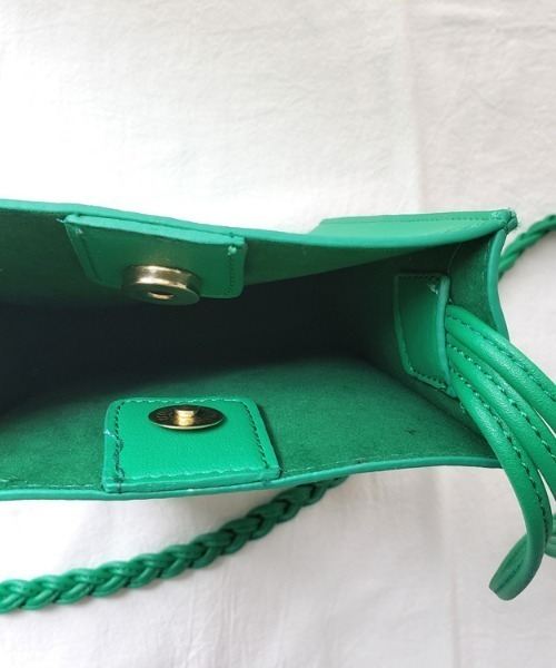 sakishimatokyo（サキシマトーキョー）の「スクエアポシェット（ショルダーバッグ・レディース・ホワイト/ブラック/グリーン・FREE）」の4枚目の写真