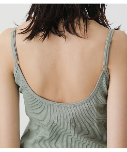 AZUL by moussy（アズールバイマウジー）の「BASIC BACK OPEN CAMISOLE/ベーシックバックオープンキャミソール（キャミソール・レディース・ホワイト/カーキ/ライトベージュ/ブラック・SMALL/MEDIUM）」の9枚目の写真
