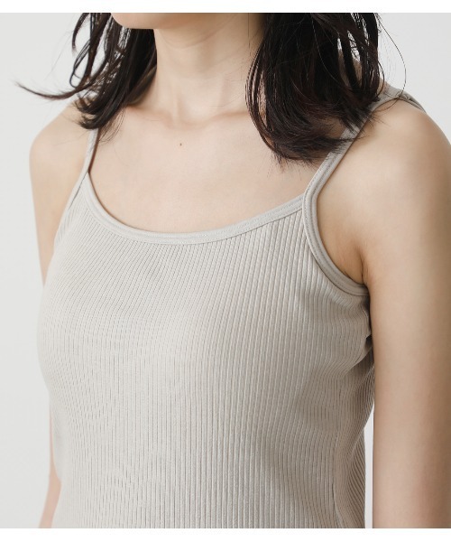 AZUL by moussy（アズールバイマウジー）の「BASIC BACK OPEN CAMISOLE/ベーシックバックオープンキャミソール（キャミソール・レディース・ホワイト/カーキ/ライトベージュ/ブラック・SMALL/MEDIUM）」の14枚目の写真