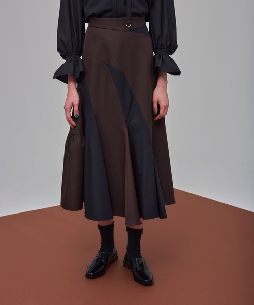 UNITED TOKYO（ユナイテッドトウキョウ）の「ティアードタフタバイカラースカート（スカート・レディース・ブラウン/ベージュ・1/2）」の20枚目の写真