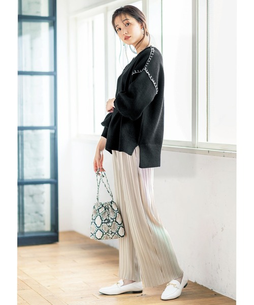 GeeRA（ジーラ）の「ハンドステッチクルーネックニット（ニット/セーター・レディース・モカ/アイボリー/ブラック・MEDIUM/X-LARGE/XX-LARGE/LARGE）」の11枚目の写真