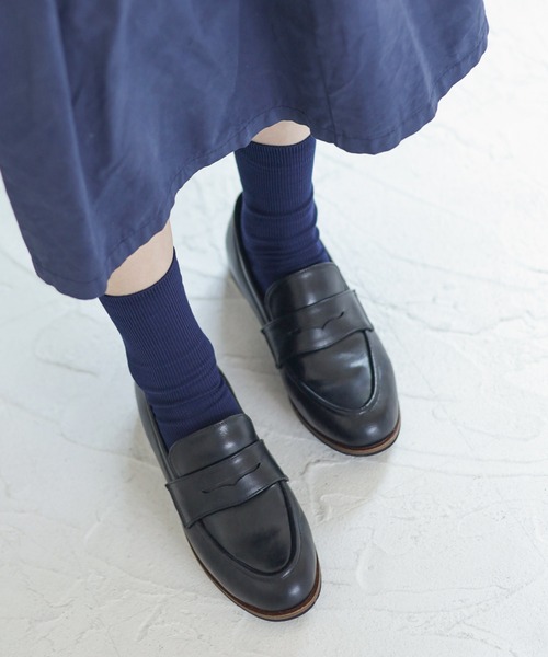 SESTO（セスト）の「レザーピースのアンティークコインローファーパンプス（ローファー・レディース・ブラック/ダークブラウン・22.5cm/23.5cm/24.5cm/23.0cm/24.0cm/25.0cm）」の9枚目の写真