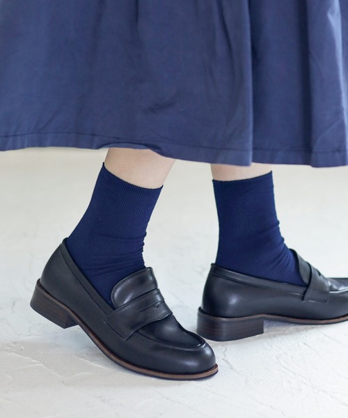 SESTO（セスト）の「レザーピースのアンティークコインローファーパンプス（ローファー・レディース・ブラック/ダークブラウン・22.5cm/23.5cm/24.5cm/23.0cm/24.0cm/25.0cm）」の20枚目の写真