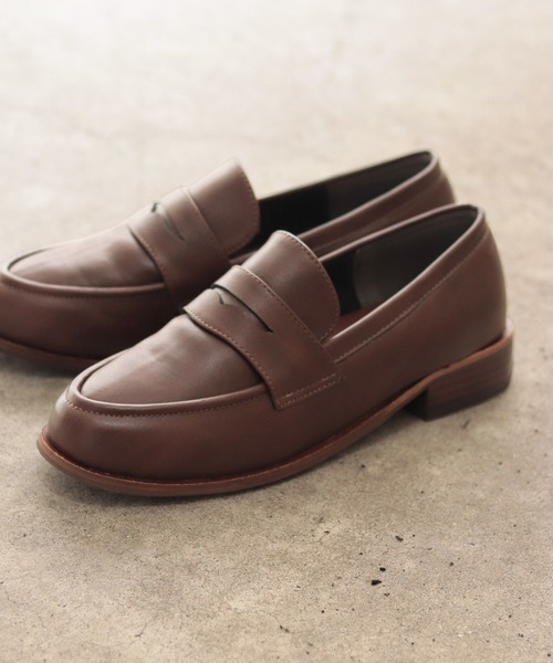 SESTO（セスト）の「レザーピースのアンティークコインローファーパンプス（ローファー・レディース・ブラック/ダークブラウン・22.5cm/23.5cm/24.5cm/23.0cm/24.0cm/25.0cm）」の16枚目の写真