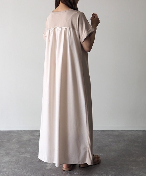 Riberry（リベリー）の「バック切替ワンピース（ワンピース・レディース・ブラック/ベージュ/ブラウン/オフホワイト/キャメル・MEDIUM）」の9枚目の写真