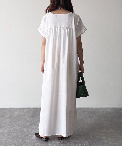 Riberry（リベリー）の「バック切替ワンピース（ワンピース・レディース・ブラック/ベージュ/ブラウン/オフホワイト/キャメル・MEDIUM）」の15枚目の写真