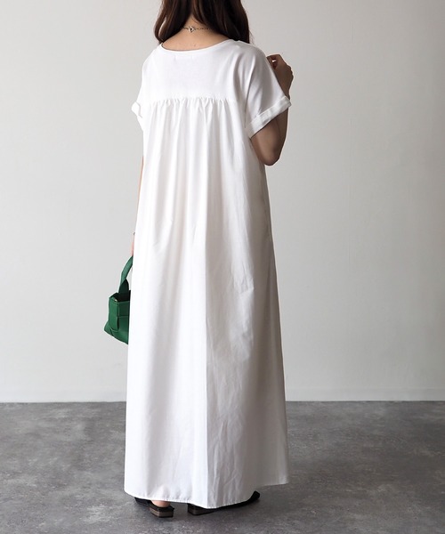 Riberry（リベリー）の「バック切替ワンピース（ワンピース・レディース・ブラック/ベージュ/ブラウン/オフホワイト/キャメル・MEDIUM）」の13枚目の写真