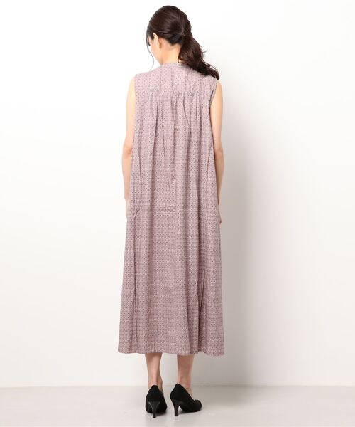 Samansa Mos2（サマンサ モスモス）の「小紋柄プリントワンピース（ワンピース・レディース・グレー/ピンク/カーキ・ﾌﾘ-）」の4枚目の写真