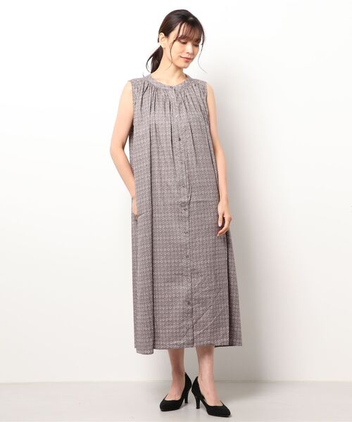 Samansa Mos2（サマンサ モスモス）の「小紋柄プリントワンピース（ワンピース・レディース・グレー/ピンク/カーキ・ﾌﾘ-）」の6枚目の写真