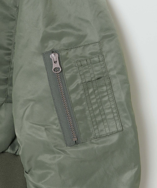 VENCEEXCHANGE（ヴァンスエクスチェンジ）の「ボリューム袖ギャザーショート丈MA－1ブルゾン（MA-1・レディース・ブラック/オリーブ・M）」の10枚目の写真