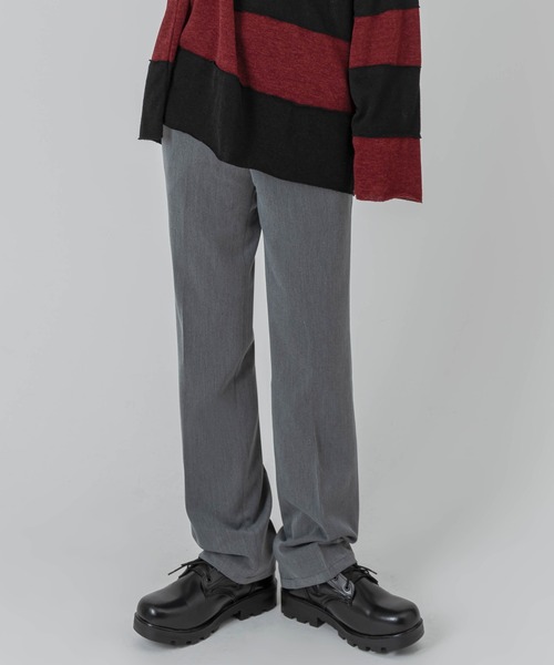 FOLLOWIN(フォロウィン)の「【UNISEX】ボタンディテールセミワイドストレートパンツスラックス(スラックス・レディース・ライトグレー/ブラック/チャコール・SMALL/MEDIUM/LARGE)」の3枚目の写真