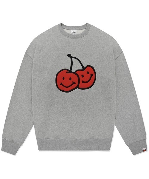 KIRSH(キルシー)の「A'GEM/9 × .kom『KIRSH/キルシー』BIG DOODLE CHERRY SWEATSHIRT/ビッグ ドゥードゥル チェリースウェットシャツ(スウェット・レディース・ブラック/ネイビー/グレー・FREE)」の3枚目の写真