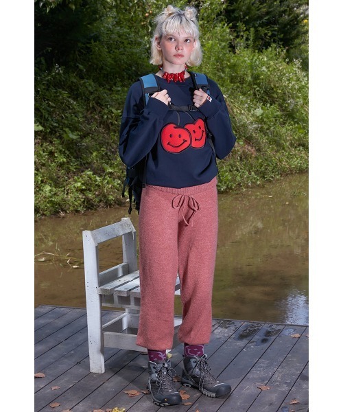 KIRSH(キルシー)の「A'GEM/9 × .kom『KIRSH/キルシー』BIG DOODLE CHERRY SWEATSHIRT/ビッグ ドゥードゥル チェリースウェットシャツ(スウェット・レディース・ブラック/ネイビー/グレー・FREE)」の8枚目の写真