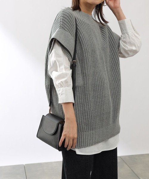 COLONY 2139(コロニートゥーワンスリーナイン)の「コットンブレンドバルキーニットベスト&シャツセット(シャツ/ブラウス・レディース・ブラック/ベージュ/グレー/カーキ・FREE)」の19枚目の写真