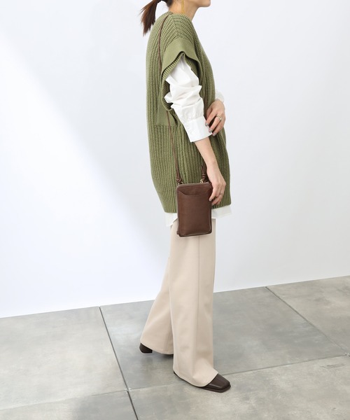 COLONY 2139(コロニートゥーワンスリーナイン)の「コットンブレンドバルキーニットベスト&シャツセット(シャツ/ブラウス・レディース・ブラック/ベージュ/グレー/カーキ・FREE)」の15枚目の写真