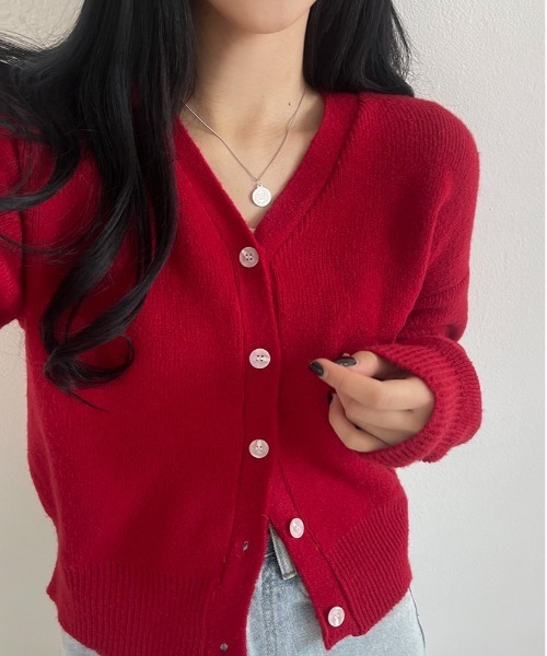 BEIDELLI（ベイデリー）の「[BELLIDE MADE] デイリーVネックニットカーディガン（カーディガン/ボレロ・レディース・アイボリー/ブラック/ベージュ/スカイブルー/イエロー/ピンク/レッド・FREE）」の7枚目の写真