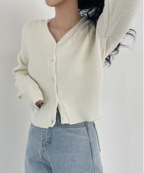 BEIDELLI（ベイデリー）の「[BELLIDE MADE] デイリーVネックニットカーディガン（カーディガン/ボレロ・レディース・アイボリー/ブラック/ベージュ/スカイブルー/イエロー/ピンク/レッド・FREE）」の10枚目の写真