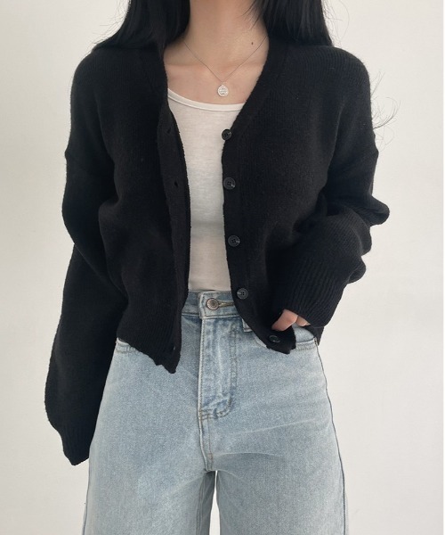 BEIDELLI（ベイデリー）の「[BELLIDE MADE] デイリーVネックニットカーディガン（カーディガン/ボレロ・レディース・アイボリー/ブラック/ベージュ/スカイブルー/イエロー/ピンク/レッド・FREE）」の17枚目の写真