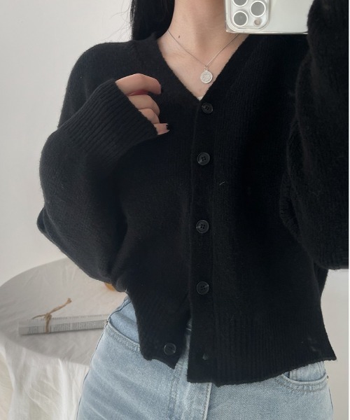 BEIDELLI（ベイデリー）の「[BELLIDE MADE] デイリーVネックニットカーディガン（カーディガン/ボレロ・レディース・アイボリー/ブラック/ベージュ/スカイブルー/イエロー/ピンク/レッド・FREE）」の11枚目の写真