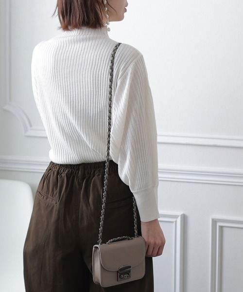 ElegChic(エレグシック)の「リブニットボトルネックトップス(ニット/セーター・レディース・ブラック/オフホワイト/ベージュ・MEDIUM/X-LARGE/XXX-LARGE)」の18枚目の写真